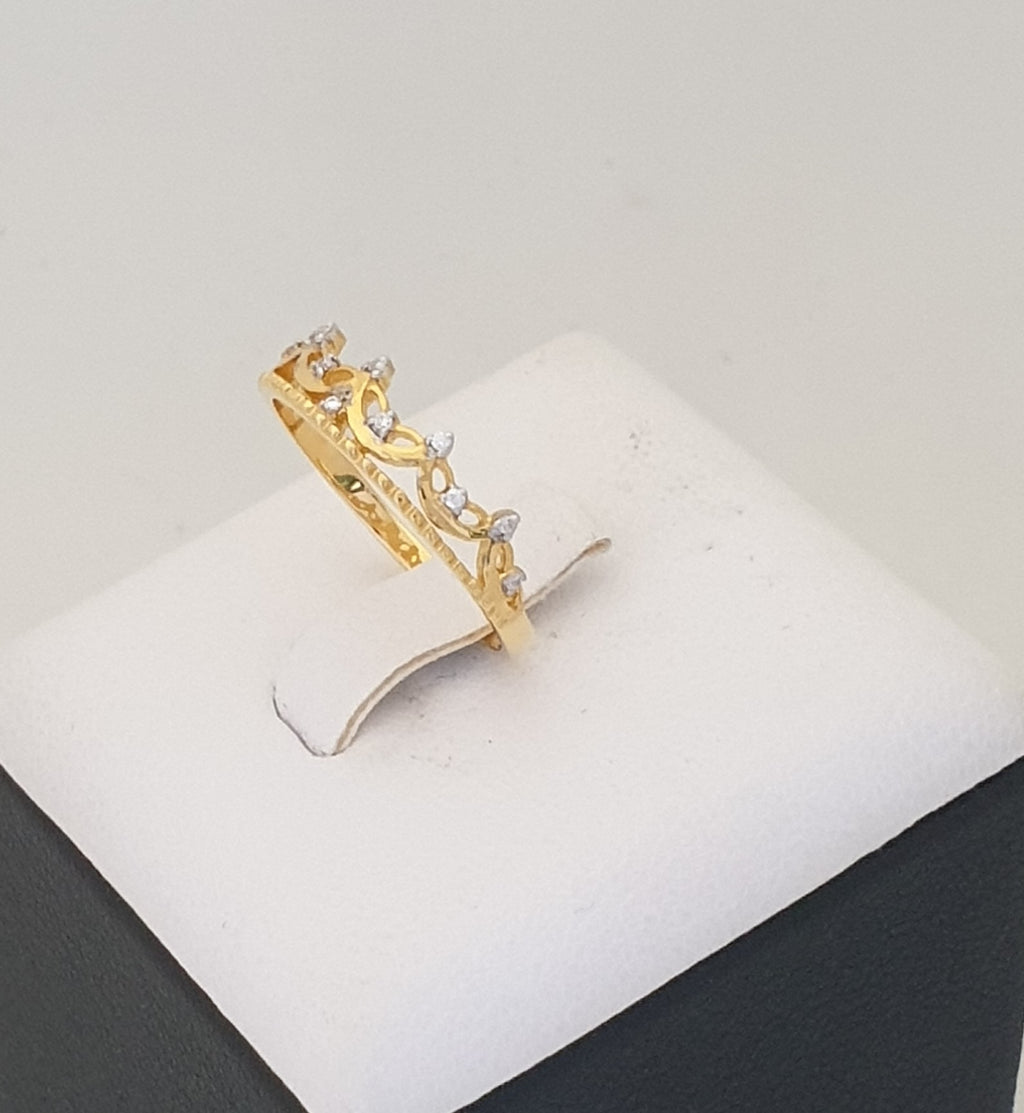 แหวนเพชรมงกุฎ (Crown Ring) ทอง 18K | RG00451