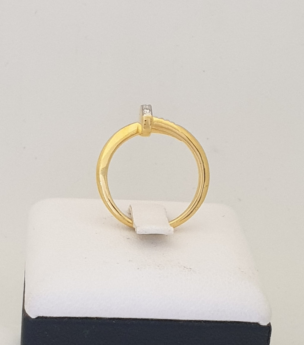 แหวนเพชรดีไซน์ตะปู (Nail Ring) ทอง 18K | RG00454