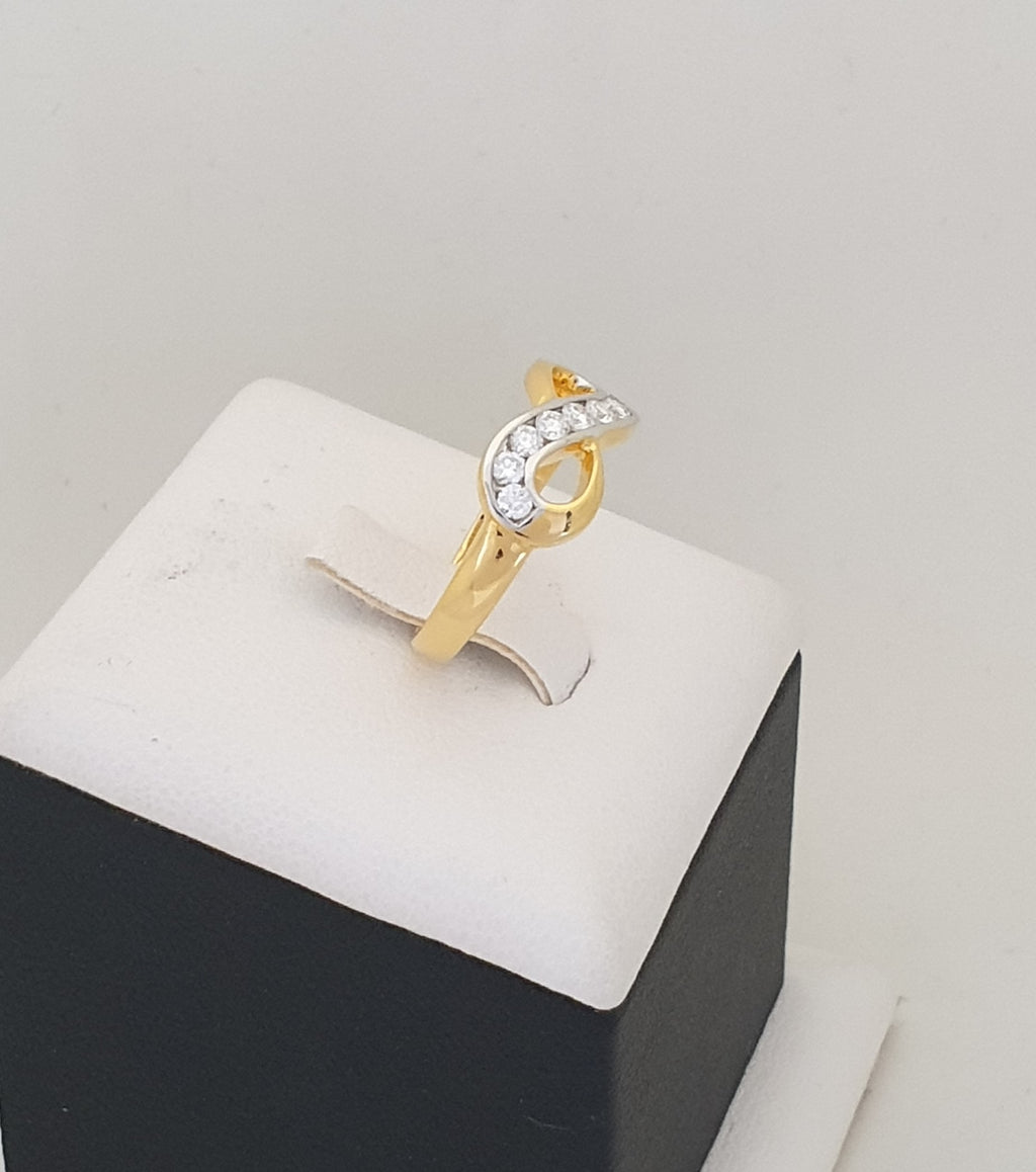 แหวนเพชรอินฟินิตี้ (Infinity Ring) ทูโทน (ทองสองสี ) 18K | RG00456