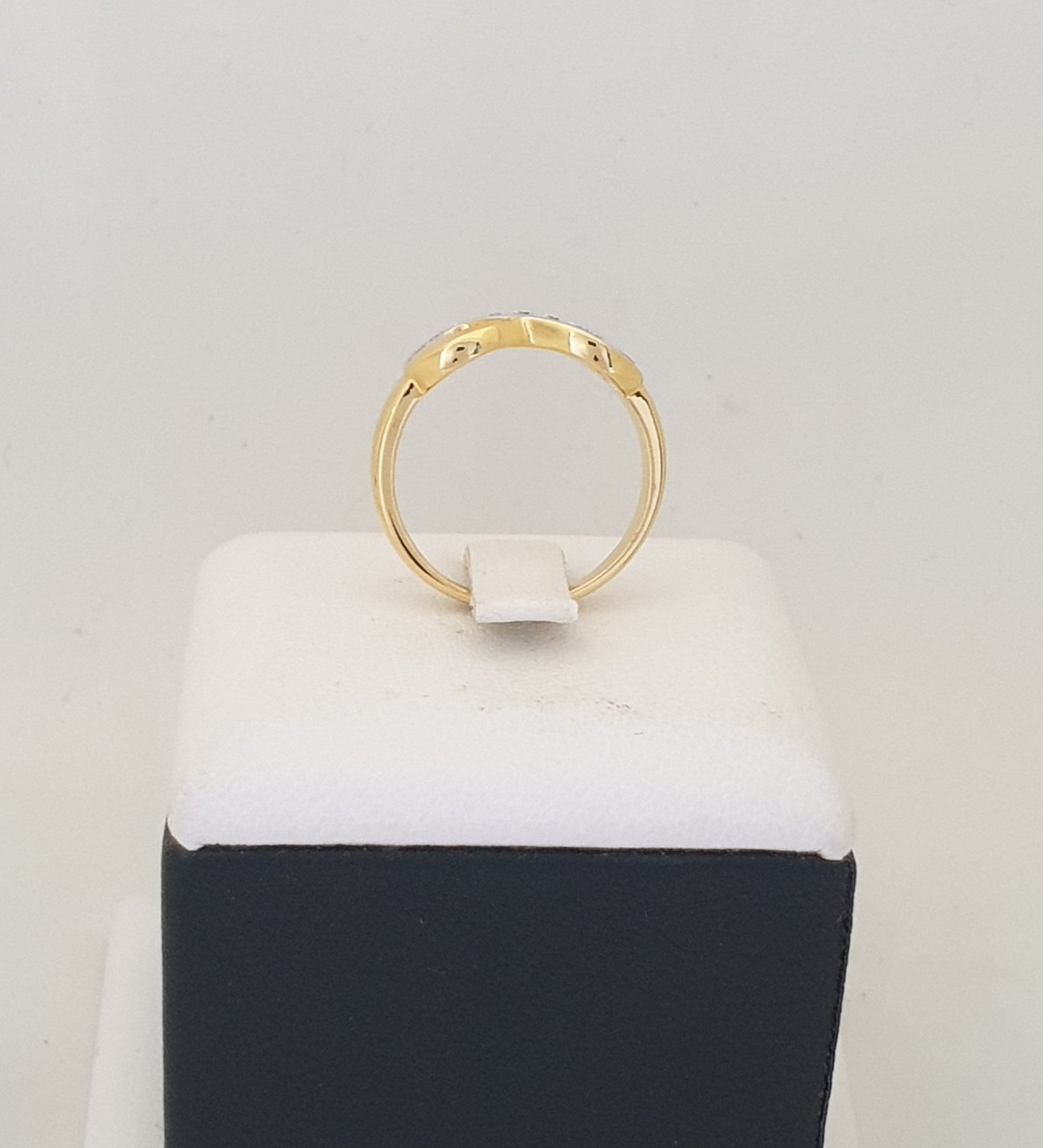 แหวนเพชรอินฟินิตี้ (Infinity Ring) ทูโทน (ทองสองสี ) 18K | RG00456