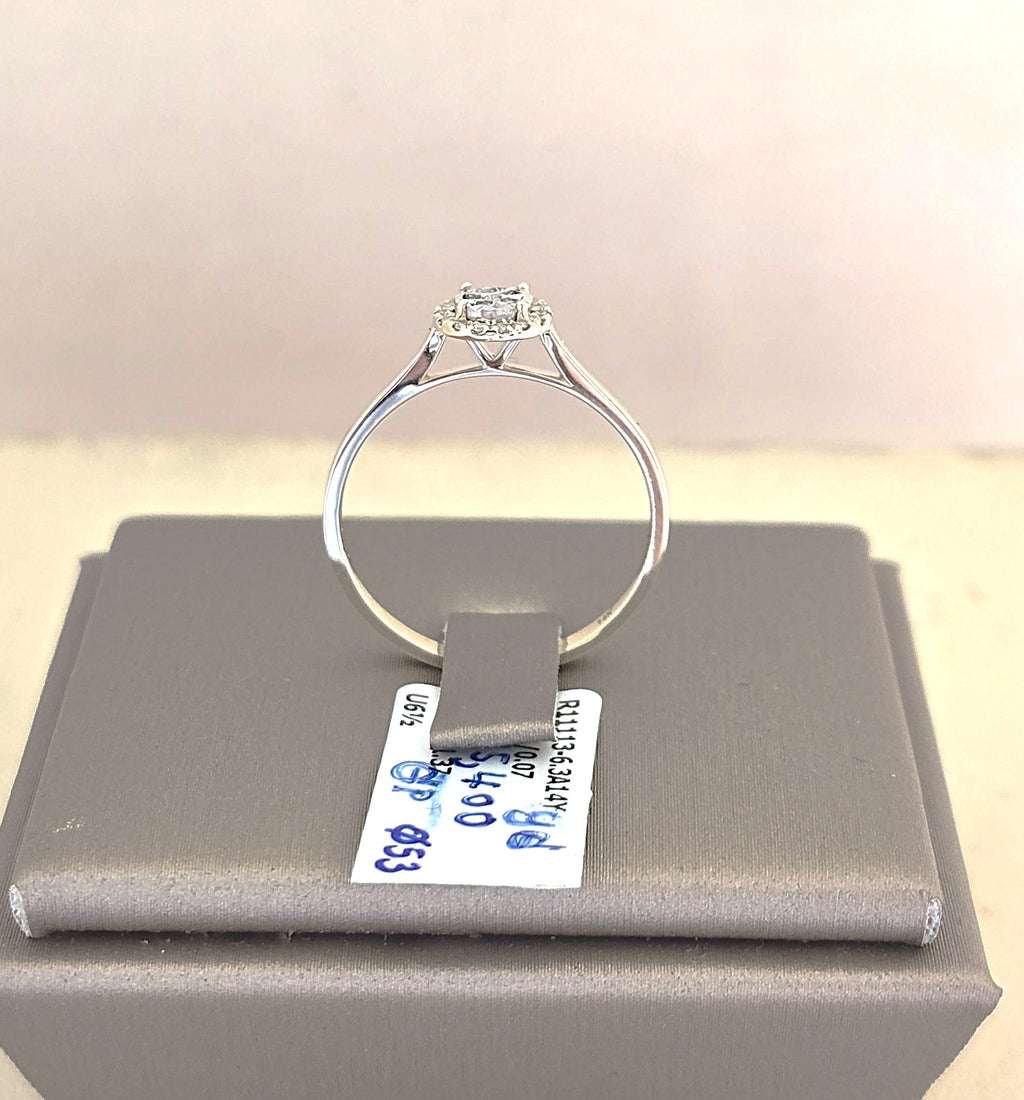 แหวนเพชรล้อม ทองขาว 14K เพชรธรรมชาติ 0.07 กะรัต | RG00644