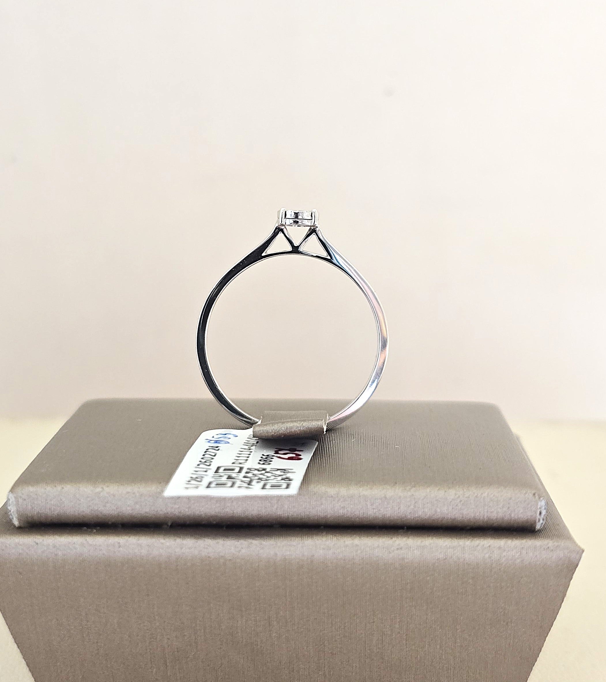 แหวนเพชร Classic Solitaire Illusion ทองขาว 14K | RG00647