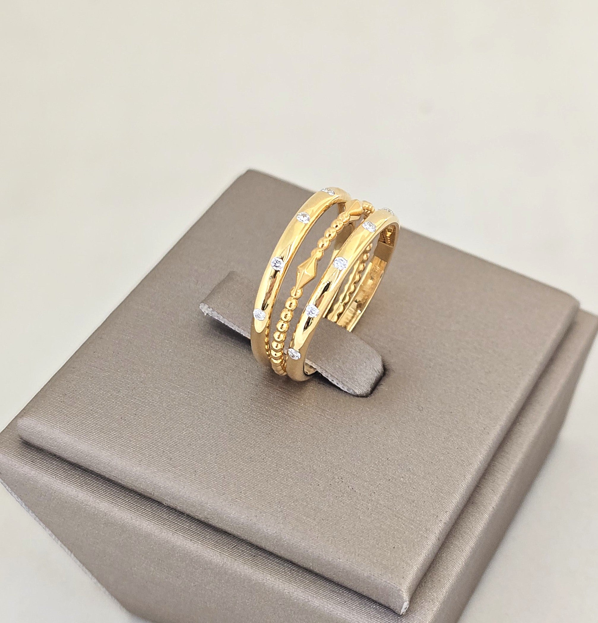 แหวนเพชร Triple Stack Chevron ทอง 18K ถอดแยกได้ | RG00648