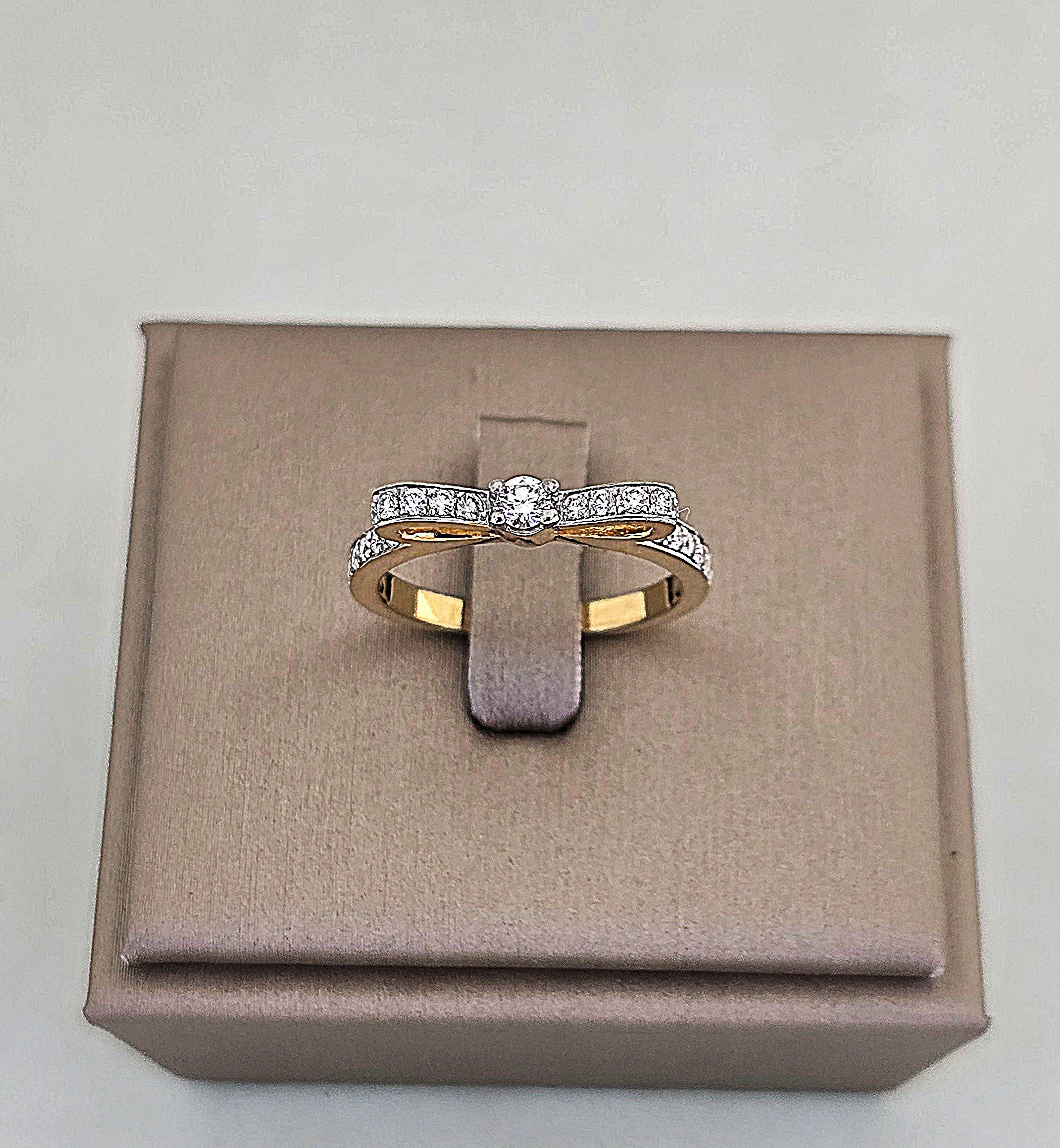 แหวนเพชรดีไซน์โบว์ ทอง 18K | RG00653
